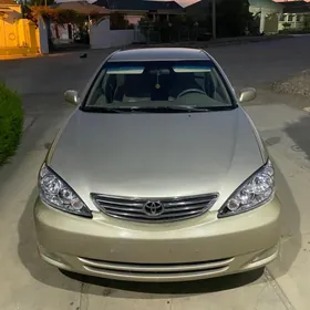 Toyota Camry 2004