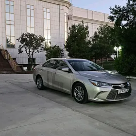 Toyota Camry 2016