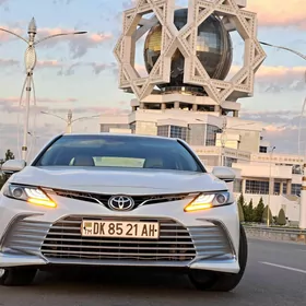 Toyota Camry 2021