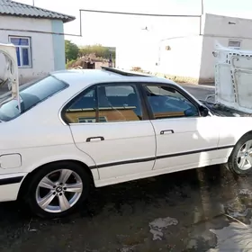 BMW 525 1990