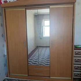 продается шифоньер