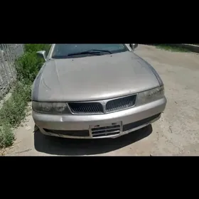 Mitsubishi Diamante 1996