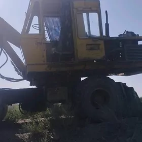 Caterpillar Excavator 1990