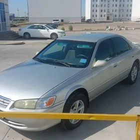 Toyota Camry 2001