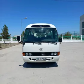 Toyota Coaster 2010