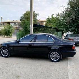 BMW E39 2003