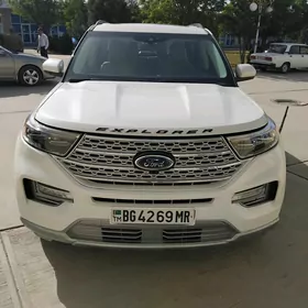 Ford Explorer 2021