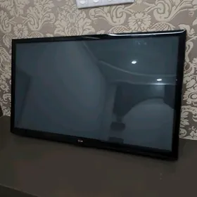 LG TELEVIZOR 42 LIK