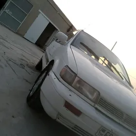 Mitsubishi Chariot 1993