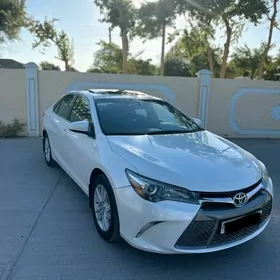 Toyota Camry 2016