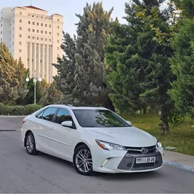 Toyota Camry 2015