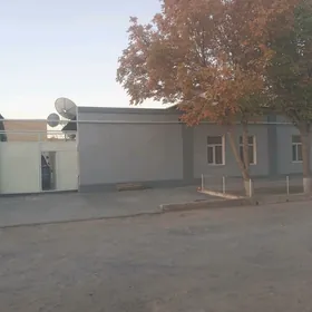 EMLÄK HOWLÝ JAÝ