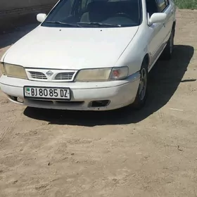 Nissan Sunny 1999