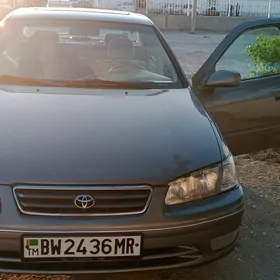 Toyota Camry 1998