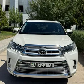 Toyota Highlander 2019