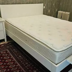 Спальная гарнитура "Ikea"