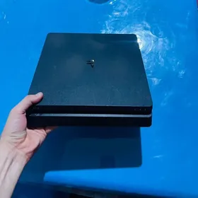 PlayStation 4 Slim