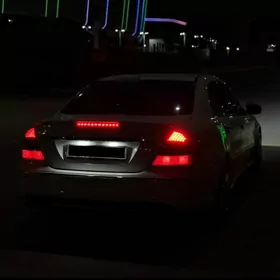 Mercedes-Benz E500 2003
