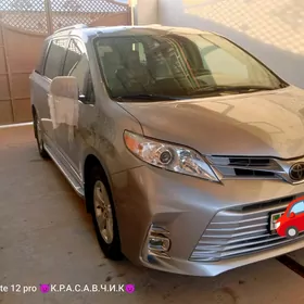 Toyota Sienna 2018