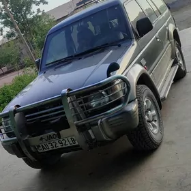 Mitsubishi Pajero 1993