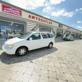 Toyota Sienna 2000