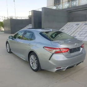 Toyota Camry 2018