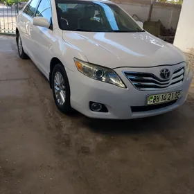 Toyota Camry 2011