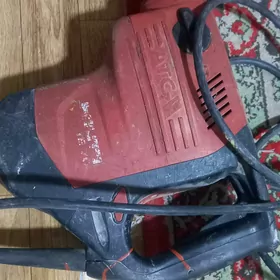 HILTI