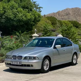 BMW E39 2001