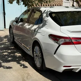 Toyota Camry 2018