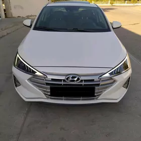 Hyundai Elantra 2020
