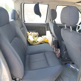 Nissan Frontier 2002