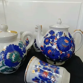 Чайник и бокал
