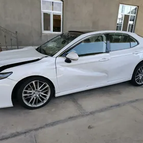 Toyota Camry 2020