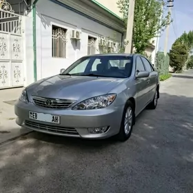 Toyota Camry 2004