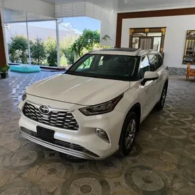 Toyota Highlander 2020