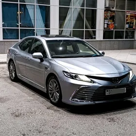 Toyota Camry 2024