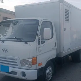Mitsubishi Canter 2010
