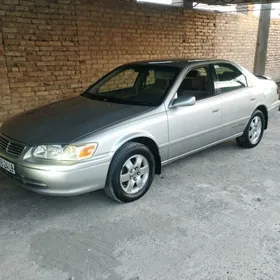 Toyota Camry 2000