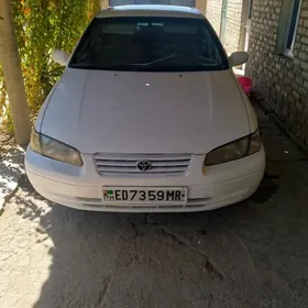 Toyota Camry 1999