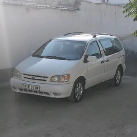 Toyota Sienna 2002