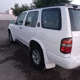 Nissan Pathfinder 1997