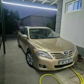 Toyota Camry 2011