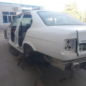 bmw e34 kuzowa
