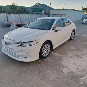 Toyota Camry 2020