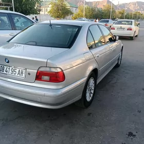 BMW E39 2000