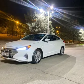 Hyundai Elantra 2019