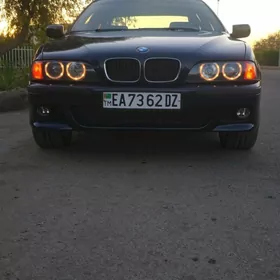 BMW E39 1999