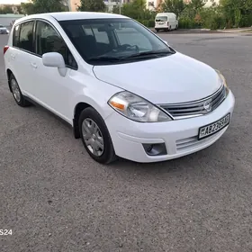 Nissan Versa 2010