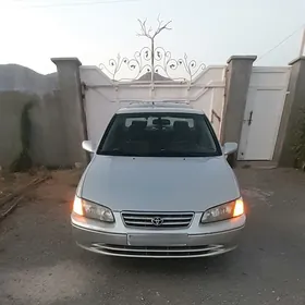 Toyota Camry 2000